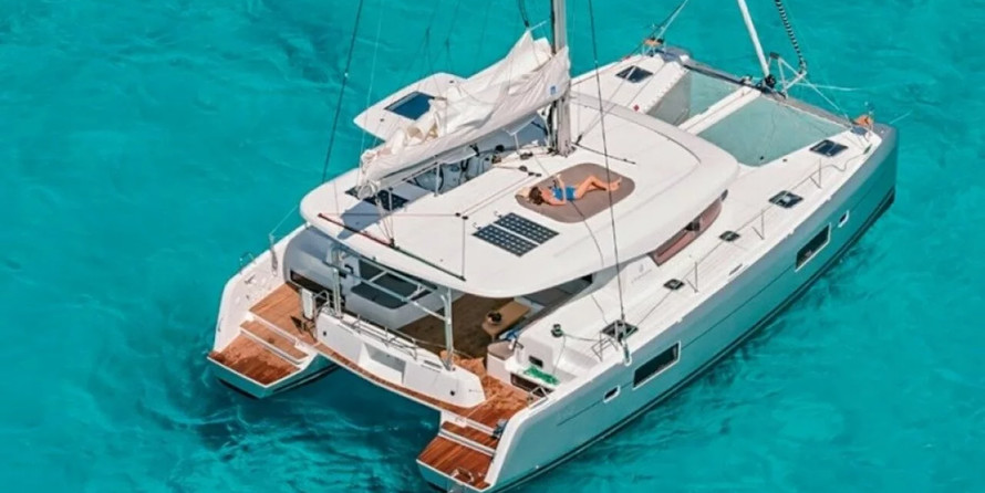 Lagoon 42 - 4 + 2 cab.