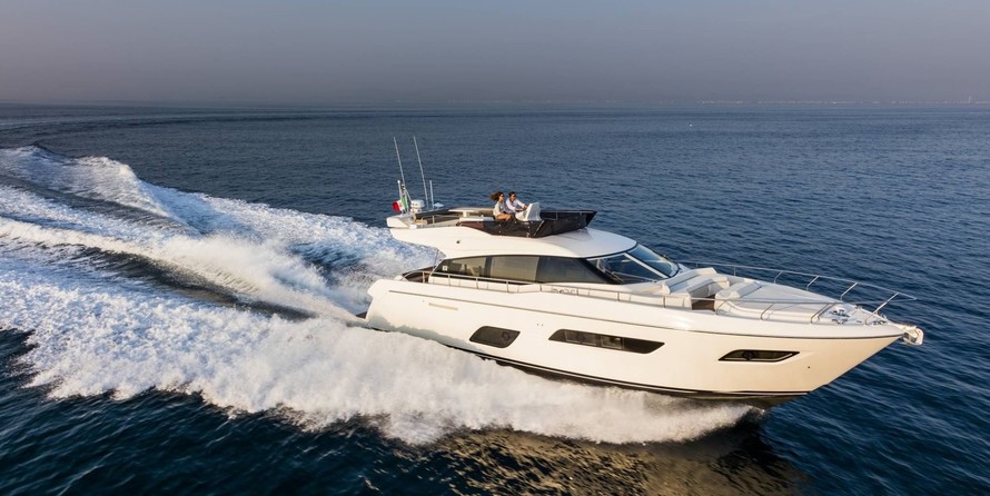 Ferretti 550