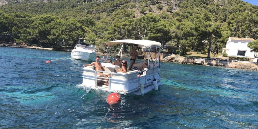 Sunchaser Boats Traverse 7516 Cruise