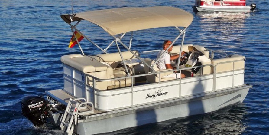 Sunchaser Boats Traverse 7516 Cruise