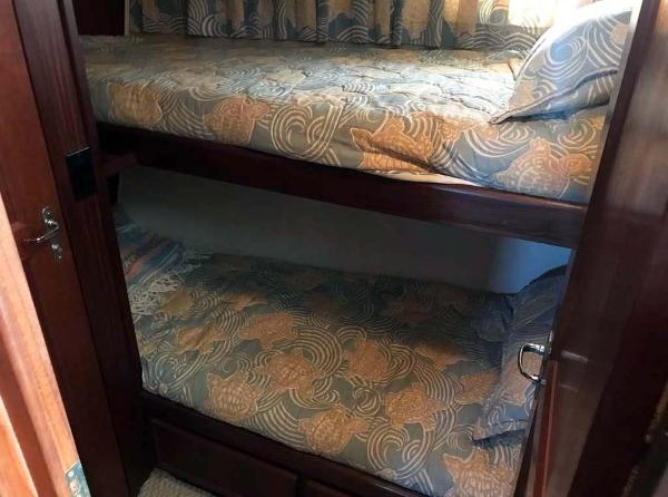 Hatteras 77 Convertible