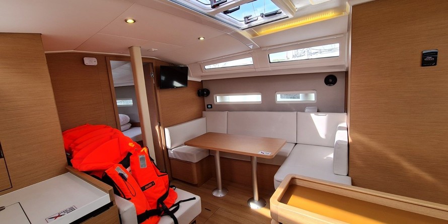 Jeanneau Sun Odyssey 410