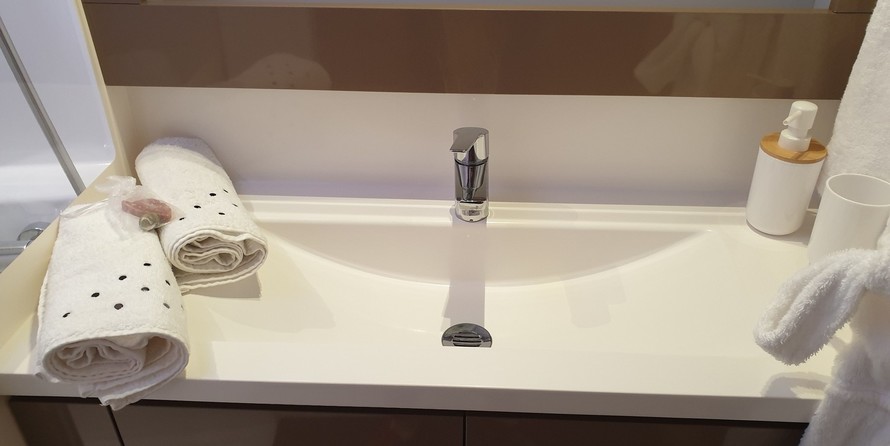 Fountaine Pajot Lucia 40
