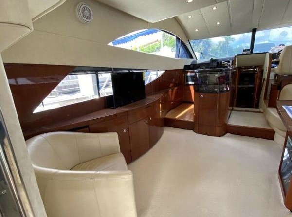 Fairline Phantom