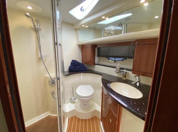 Fairline Phantom