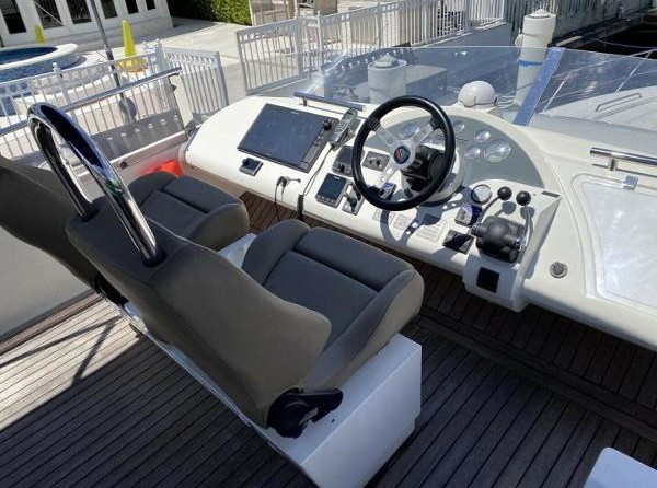 Fairline Phantom