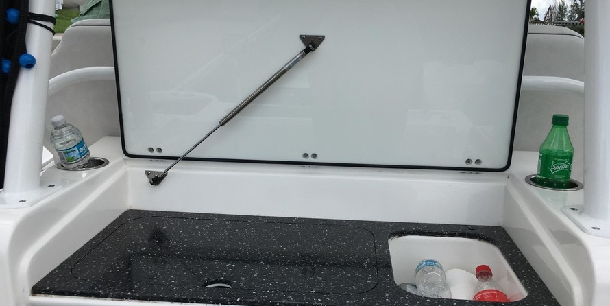 328 Sea Fox Commander