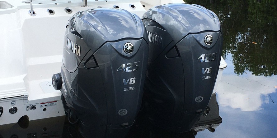 328 Sea Fox Commander