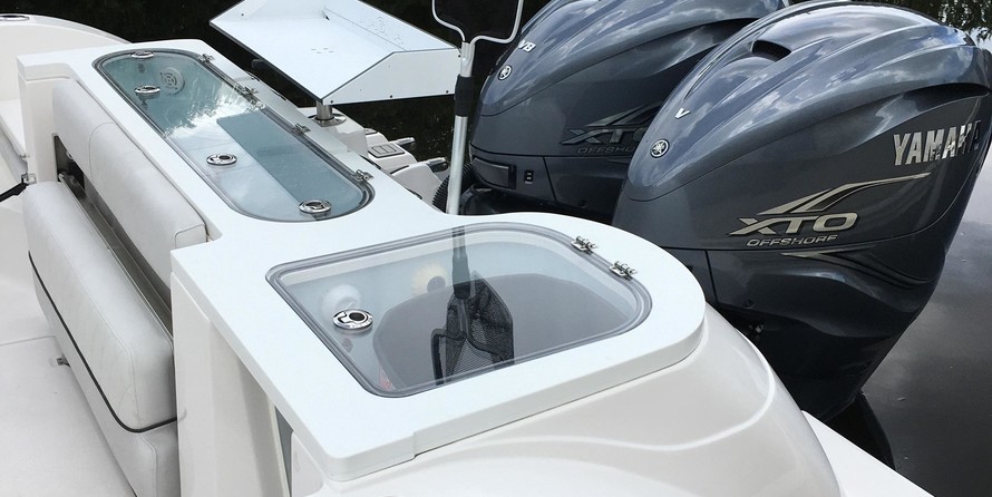 328 Sea Fox Commander