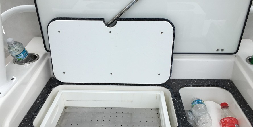 328 Sea Fox Commander