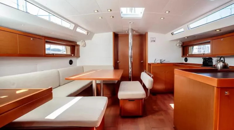 Oceanis 48