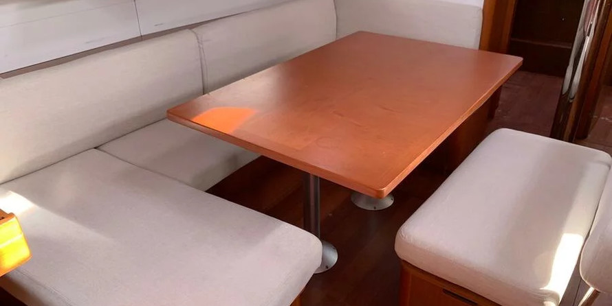 Oceanis 48