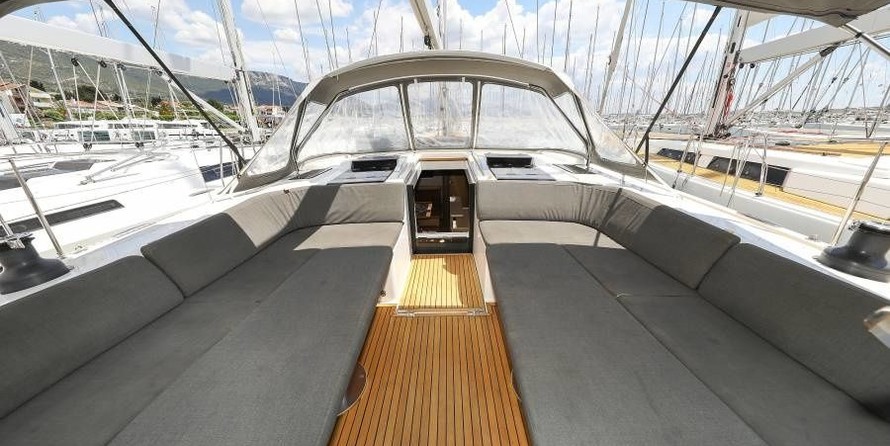 Hanse 588
