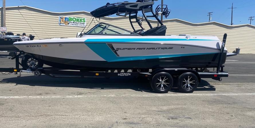 Super Air Nautique 230