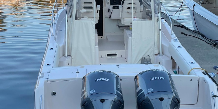 Grady-White Marlin 300