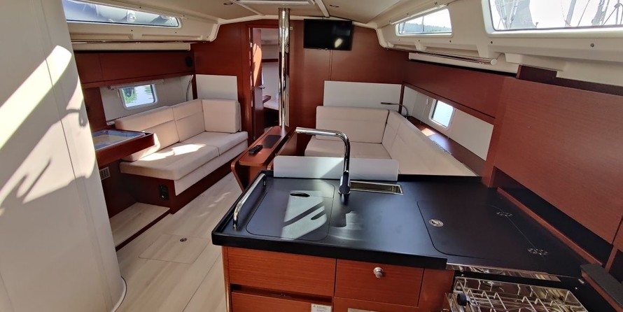 Hanse 418