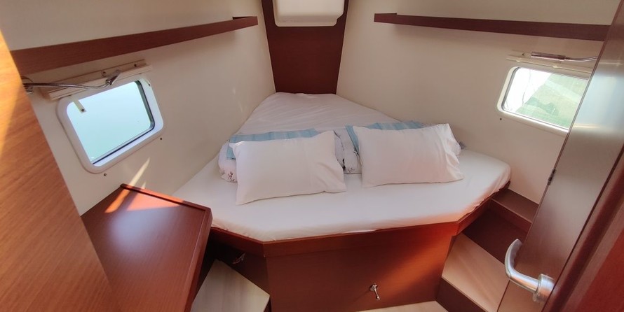 Hanse 418