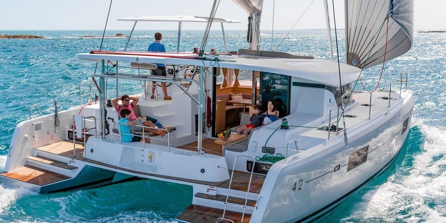 Lagoon 42