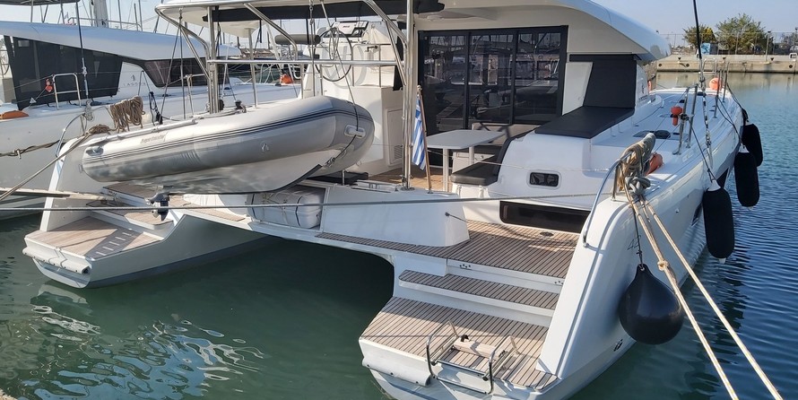 Lagoon 42