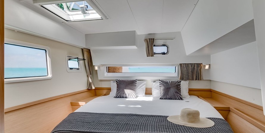 Lagoon 42