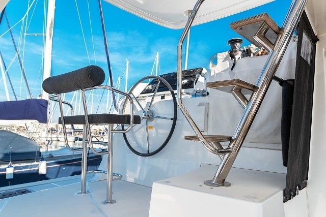 Lagoon 42