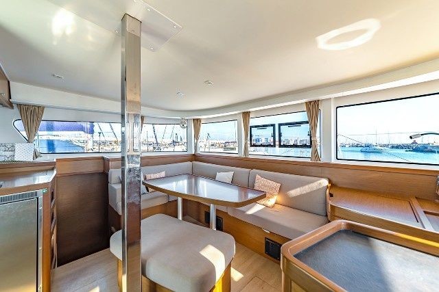 Lagoon 42