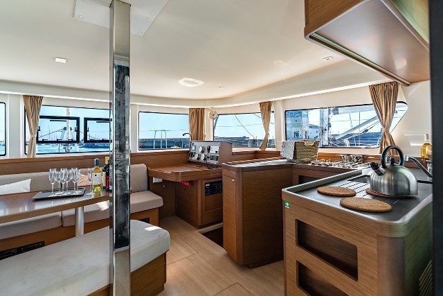 Lagoon 42