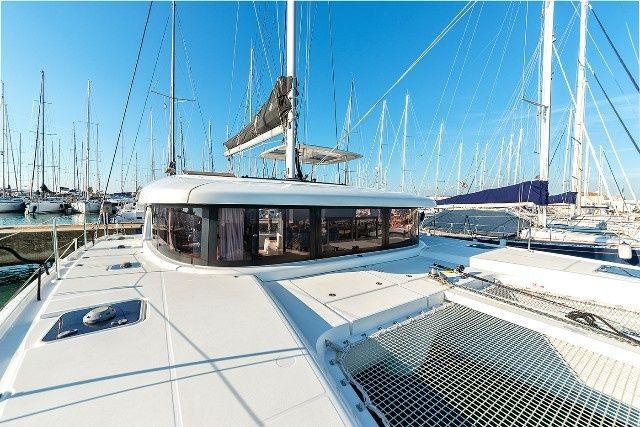 Lagoon 42