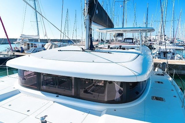 Lagoon 42