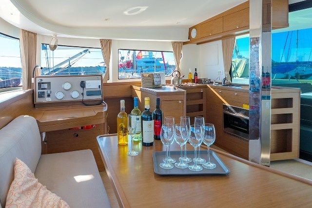 Lagoon 42