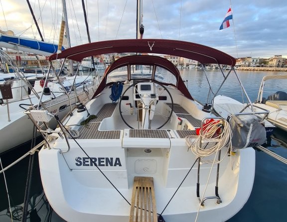 Beneteau Oceanis 37