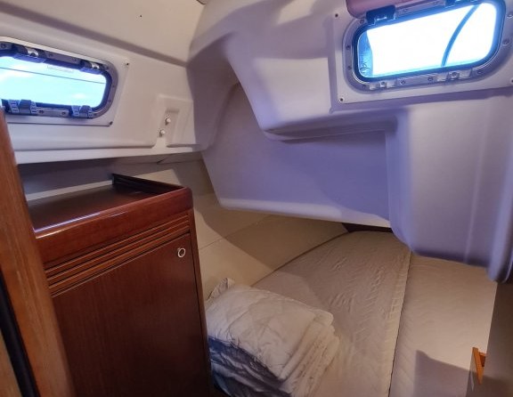 Beneteau Oceanis 37