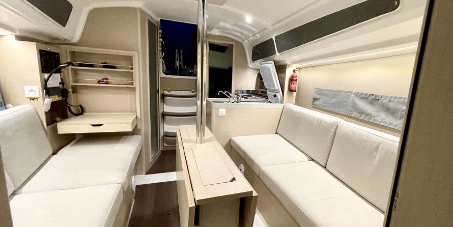 Beneteau Oceanis 30.1