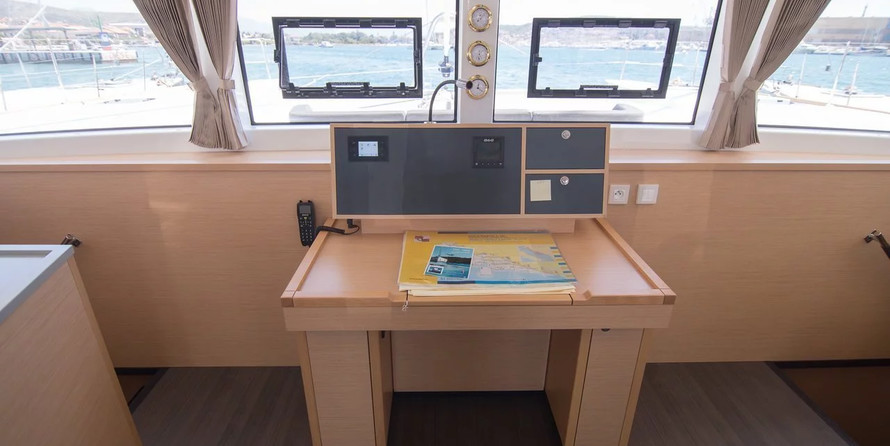 Lagoon 52 - 6 + 2 cab.