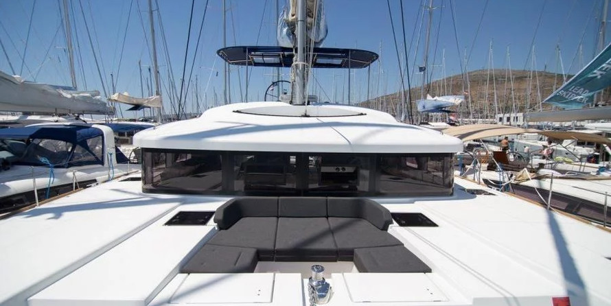 Lagoon 52 - 6 + 2 cab.