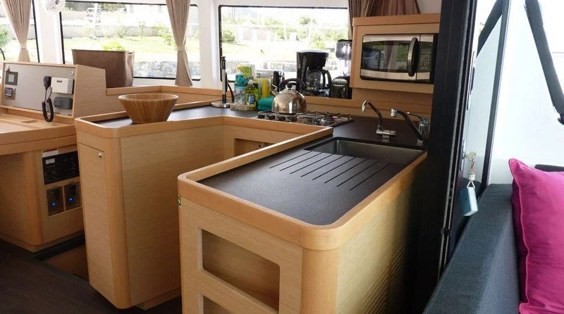 Lagoon 42