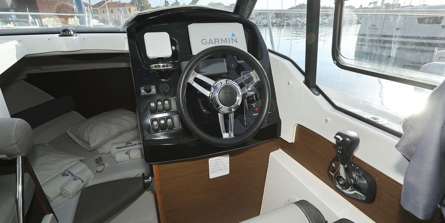 Jeanneau Merry Fisher 795