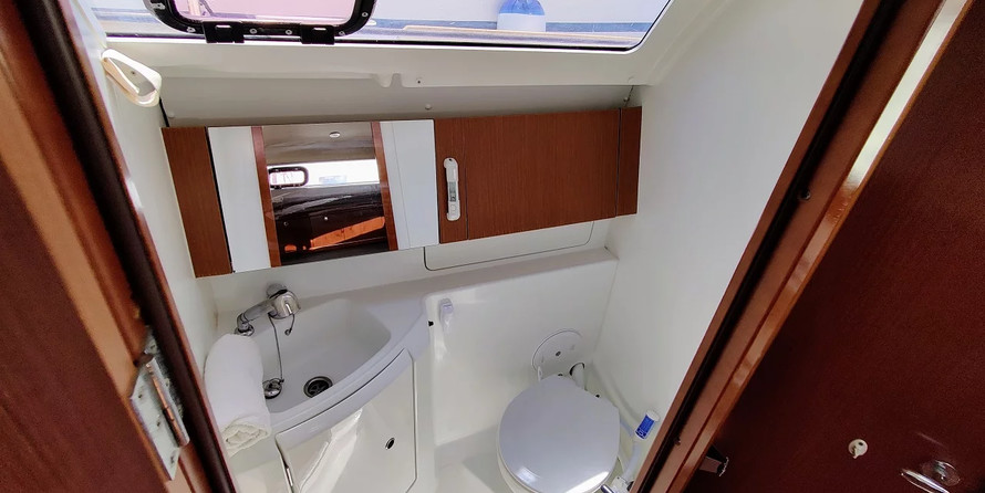 Beneteau Oceanis 37