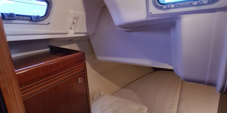 Beneteau Oceanis 37