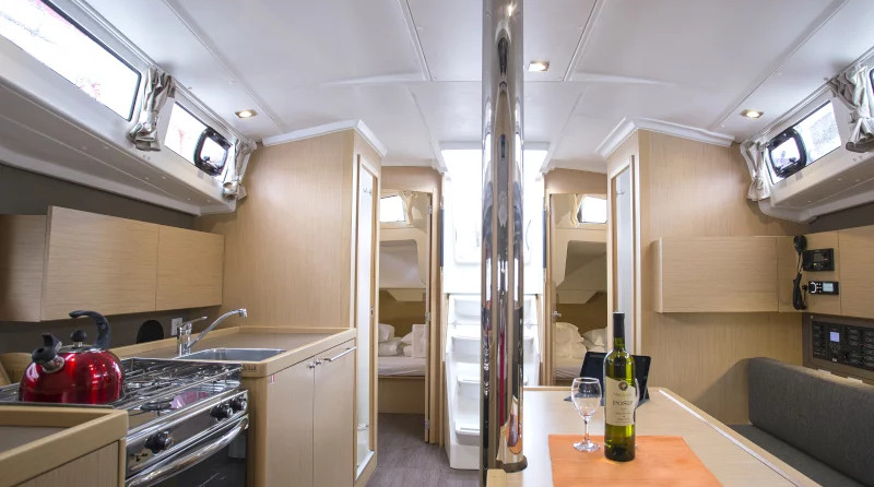 Beneteau Oceanis 38.1