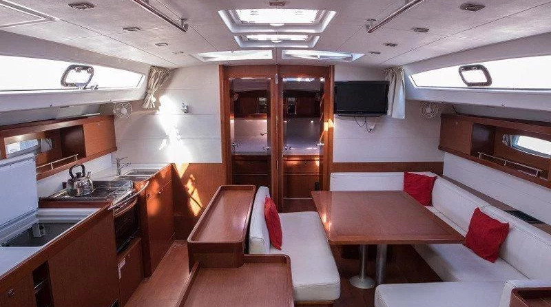 Beneteau Oceanis 50 Family