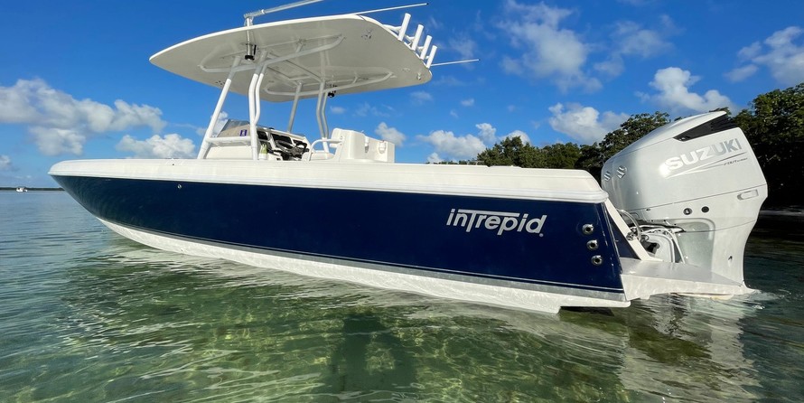 Intrepid 323 OPEN
