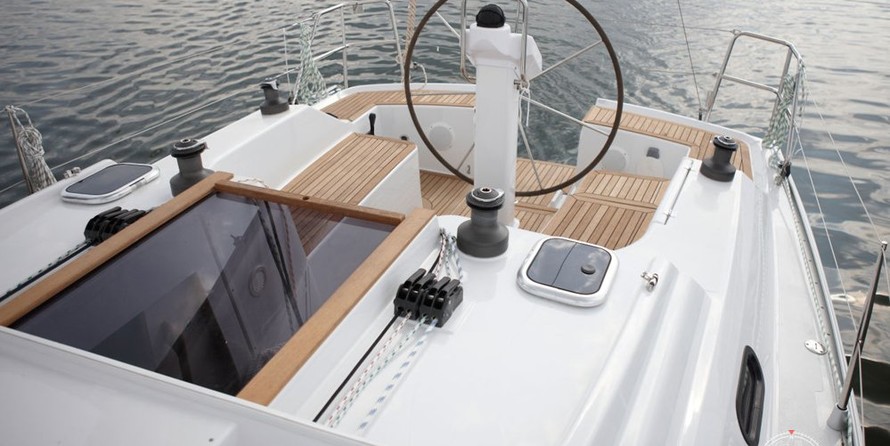 Hanse 325