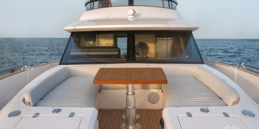 Azimut Magellano 66