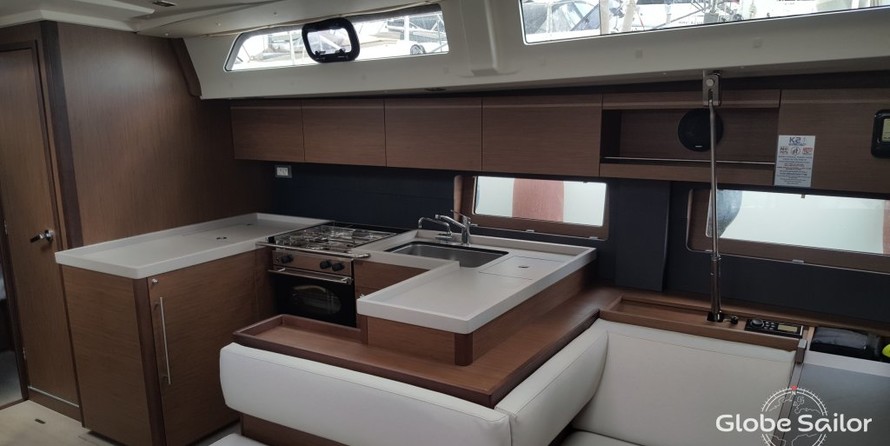 Beneteau Oceanis 51.1