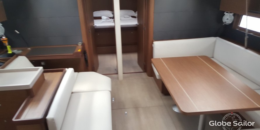 Beneteau Oceanis 51.1