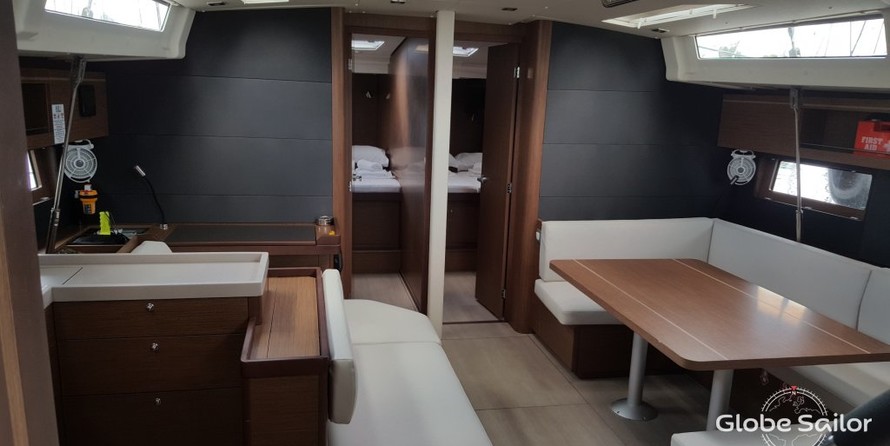 Beneteau Oceanis 51.1