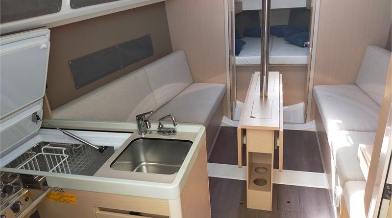 Beneteau Oceanis 30.1