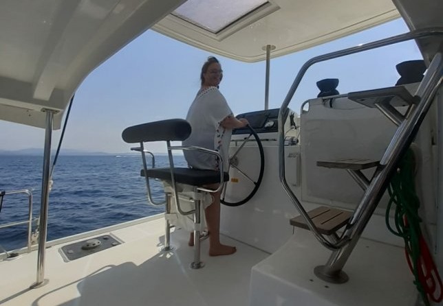 Lagoon 42