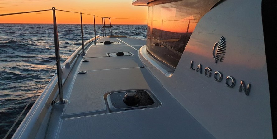 Lagoon 42